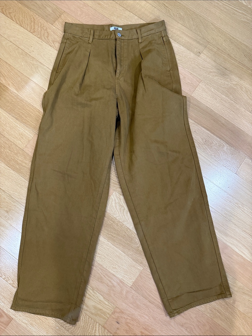 Uniqlo Pleated Chino Pants